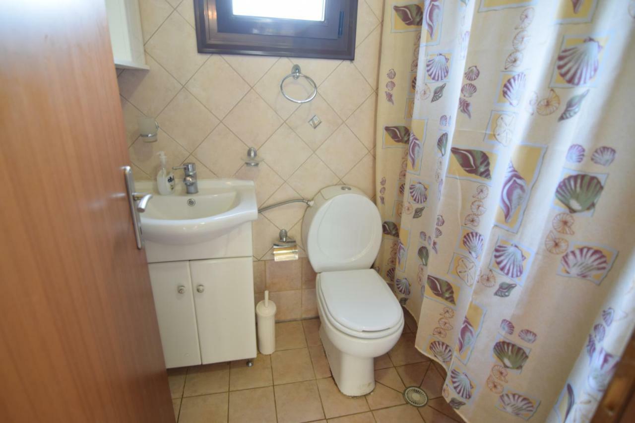 ניאה סקיוני Holiday Villa Vee מראה חיצוני תמונה