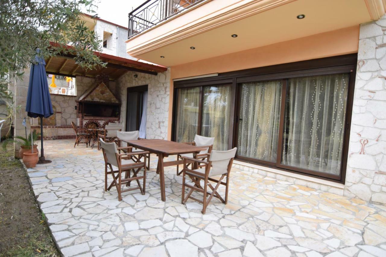 ניאה סקיוני Holiday Villa Vee מראה חיצוני תמונה